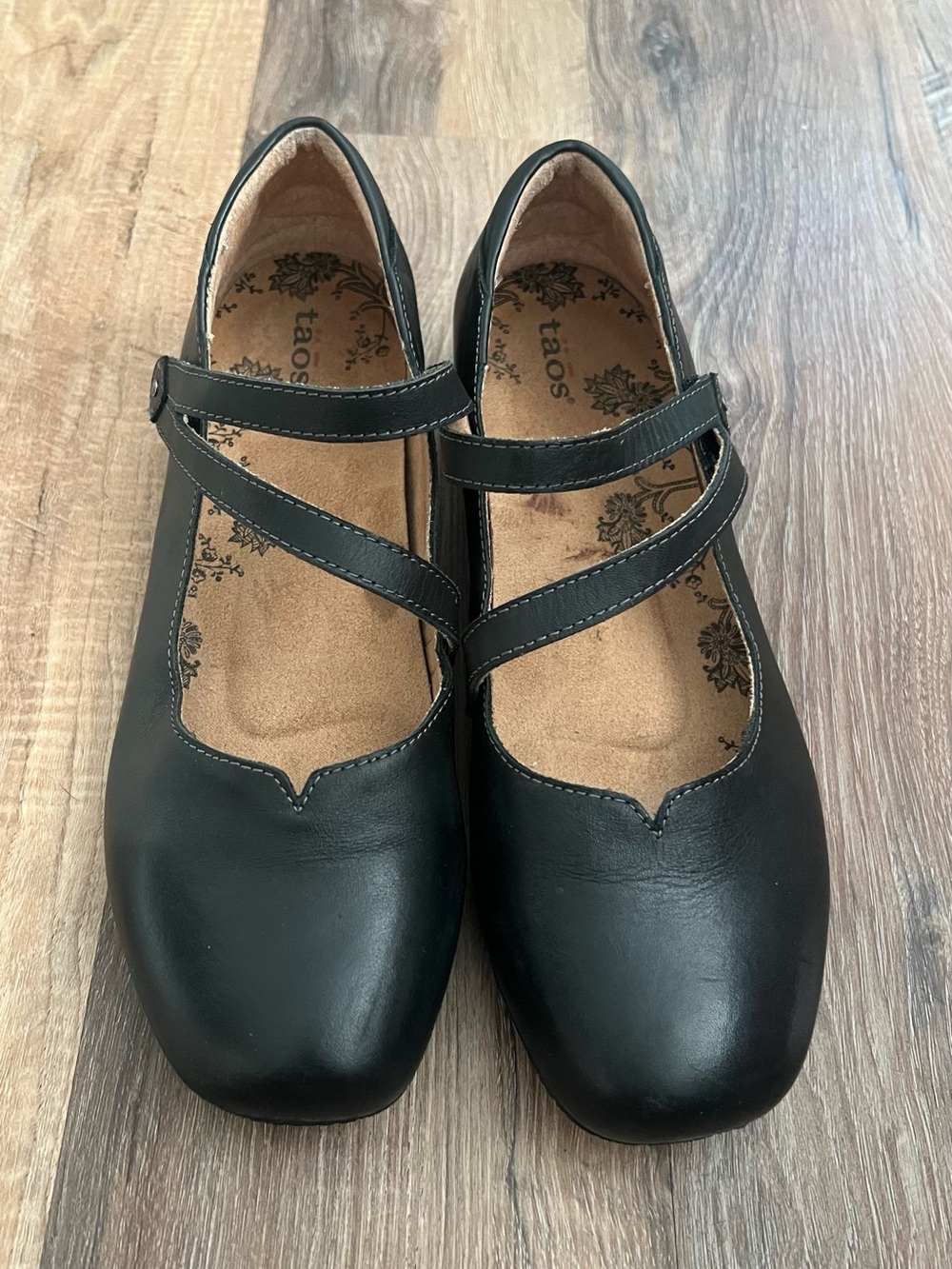 Taos Mary Jane Style Shoes